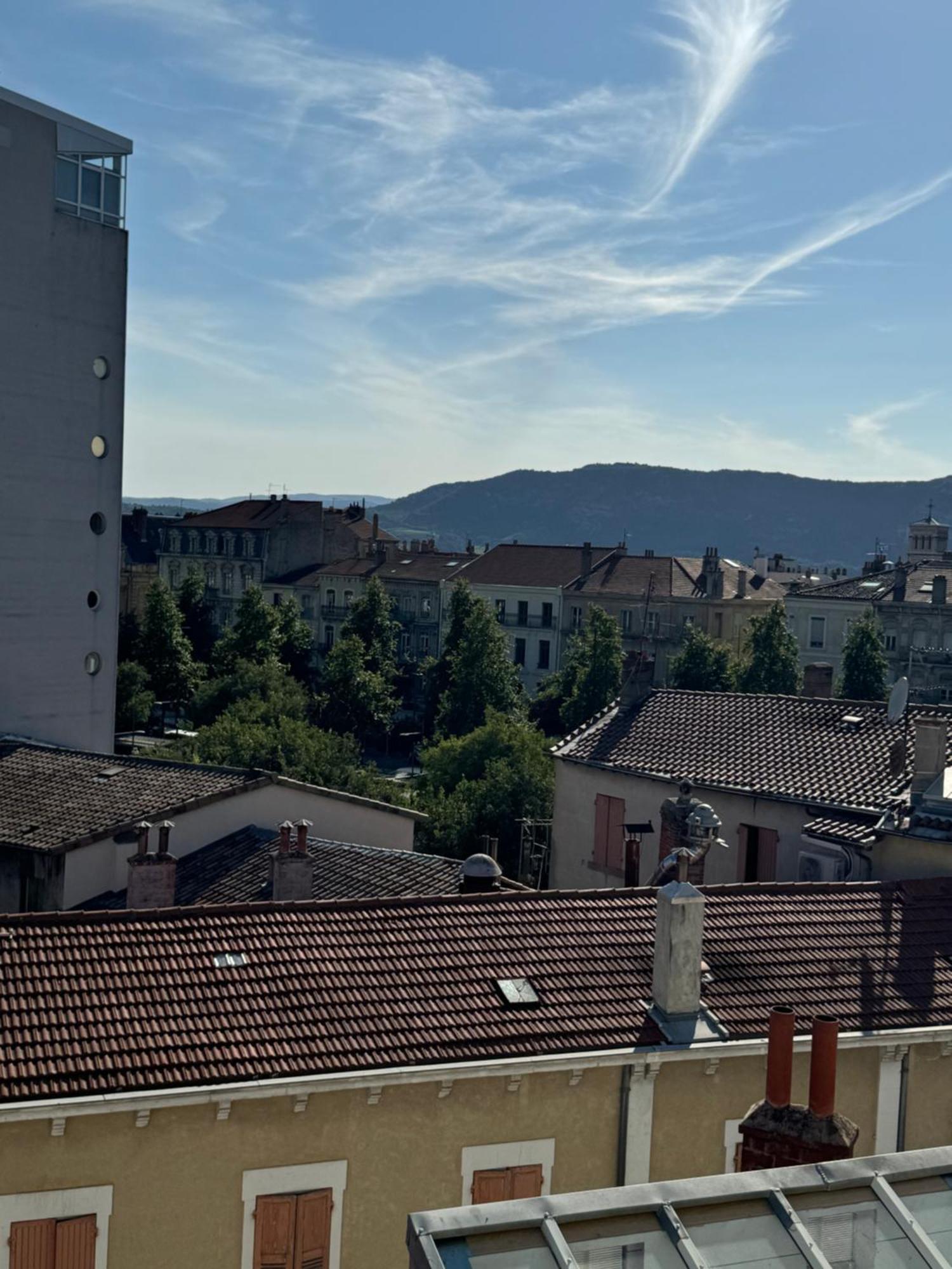 Appartement Terrasse Au Coeur De Valence 54 Exterior photo